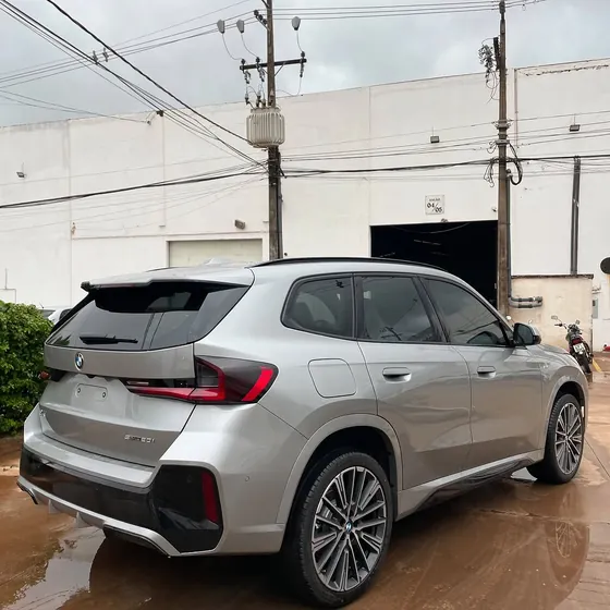 BMW X1 com película 35%